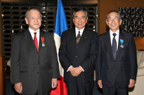 M. Aizawa, M. Yohei Kono, Président de la Chambre basse, M. Kadowaki.